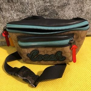 C O A C H 💯 Unisex Fanny Pack